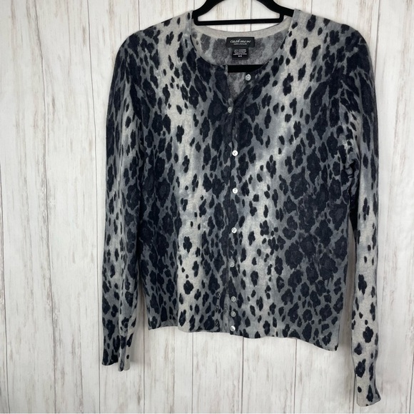 Lord and Taylor 100% cashmere gray snow leopard sweater medium - Picture 2 of 5